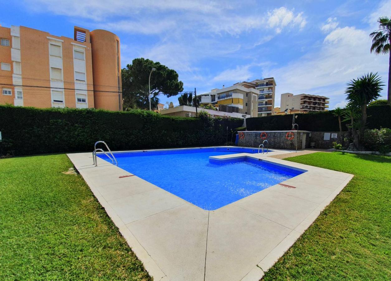 Acogedor En La Carihuela Con Plaza De Garaje Garantizada! Sol Montemar Διαμέρισμα Τορρεμολίνος Εξωτερικό φωτογραφία
